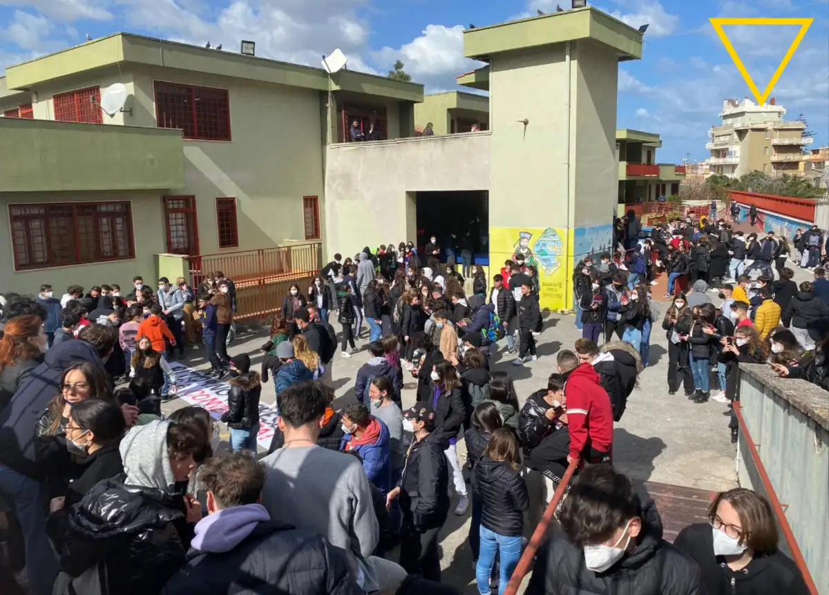 Palermo: gli studenti del liceo Basile protestano per la settimana dello studente