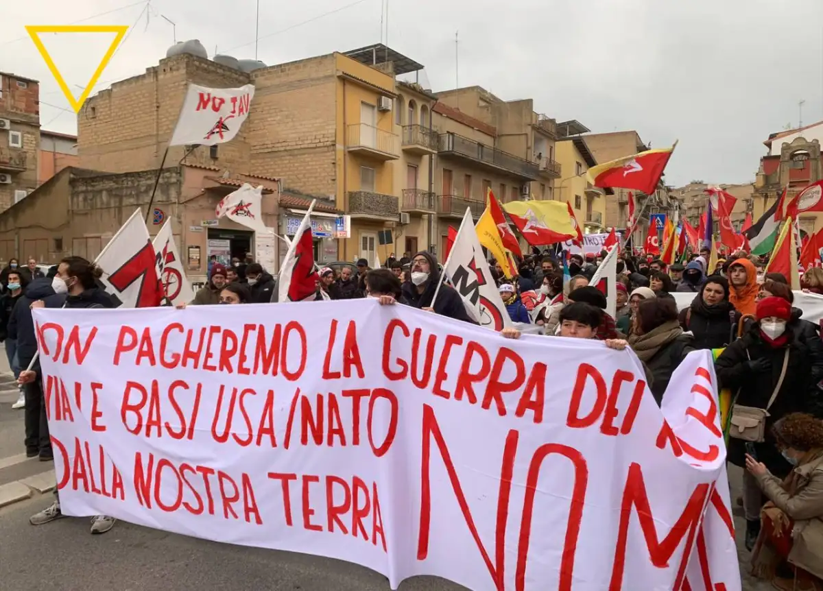 Torna in piazza il movimento NO Muos: a Niscemi contro la guerra!