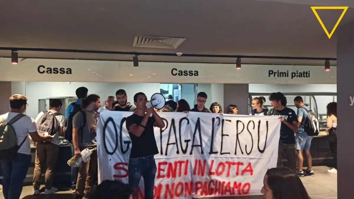 UniPa: blitz degli studenti alla mensa. Contro il carovita, pasti gratis per tutti