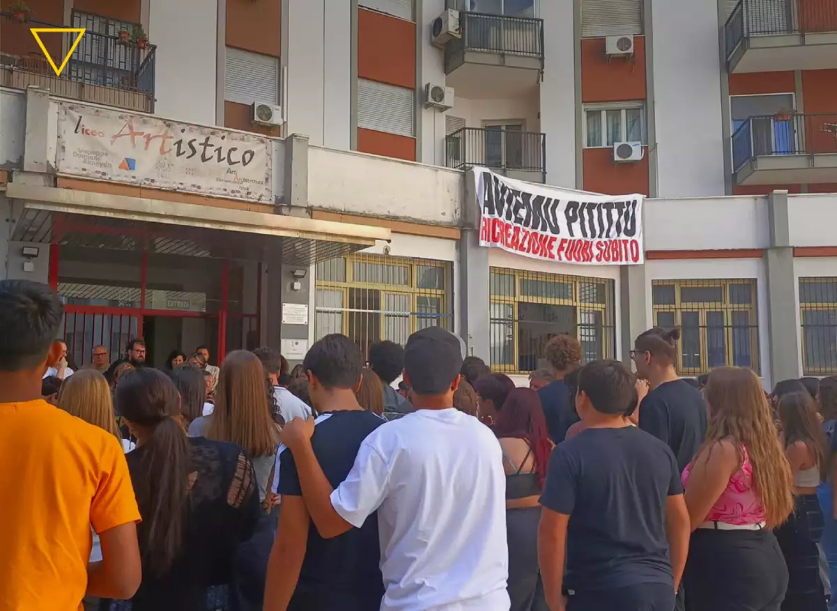 Niente ricreazione a scuola: proteste all’Almeyda di Palermo e al Basile di Monreale